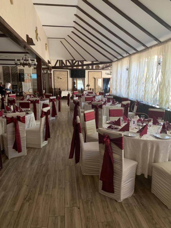 Pensiune Restaurant Rustic Rm Sarat Rimnicu Sarat Εξωτερικό φωτογραφία